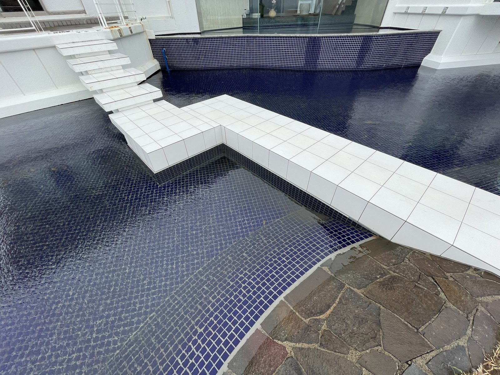 池底の砂堆積